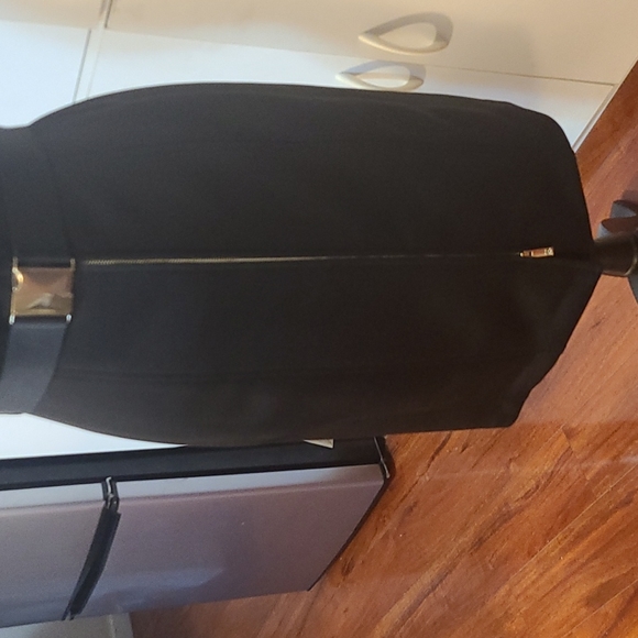 Tommy Hilfiger black dress with belt - Picture 5 of 10